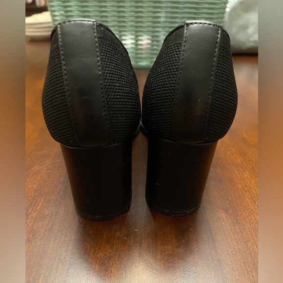🖤Adrienne Vittadini 3" Britney Pump Block Heel🖤 - Picture 8 of 9